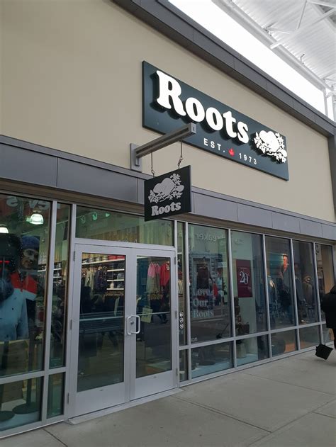 roots outlet store halton hills.